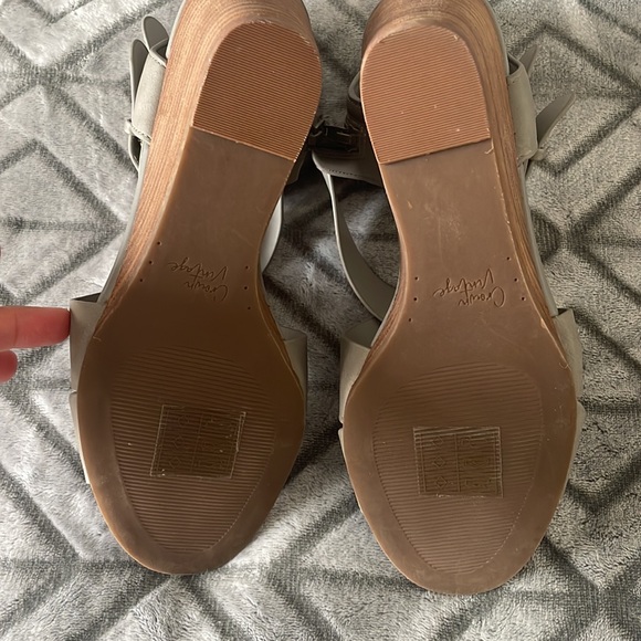 Wedge Sandals - Picture 2 of 4